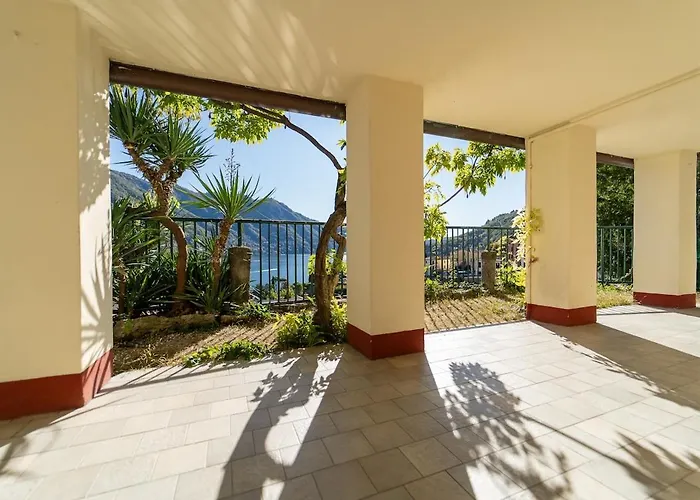 Lakefront With Breathtaking Views Moltrasio